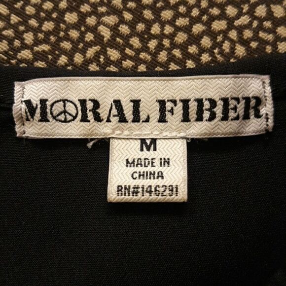 Moral Fiber, blouse,  quarter zip back. Medium - Picture 6 of 12